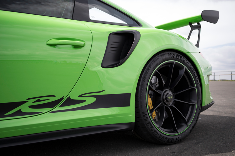 Illustration for article titled Put These Very Good 2019 Porsche 911 GT3 RS Photos In Your Life